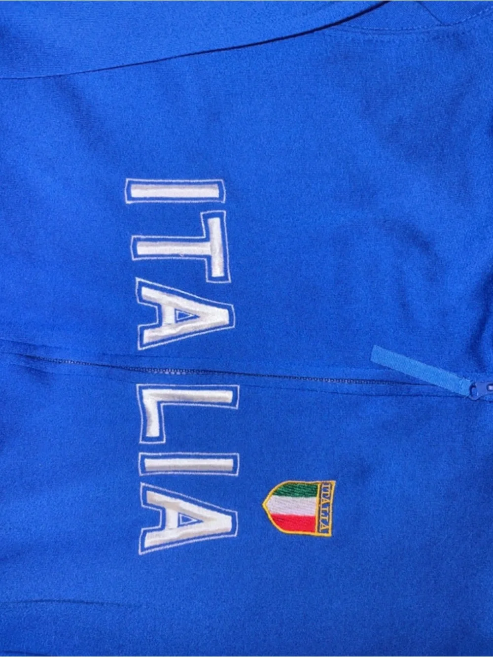 Blue Italia Zip-Up Hoodie with Crest Detail